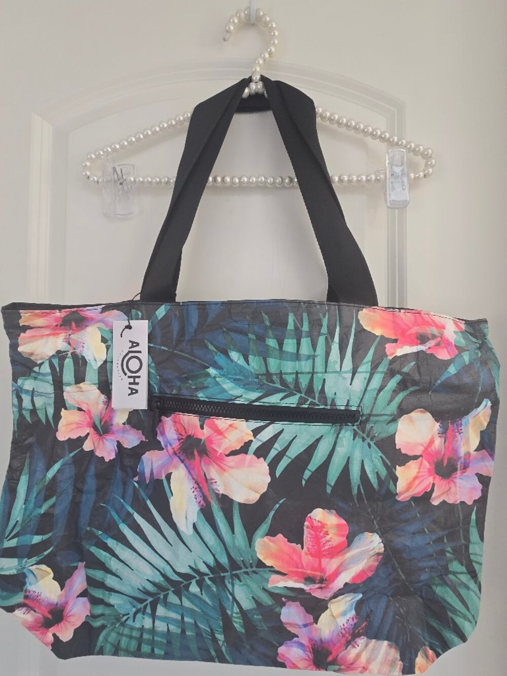 NWT ALOHA Collection Day Tripper Tote